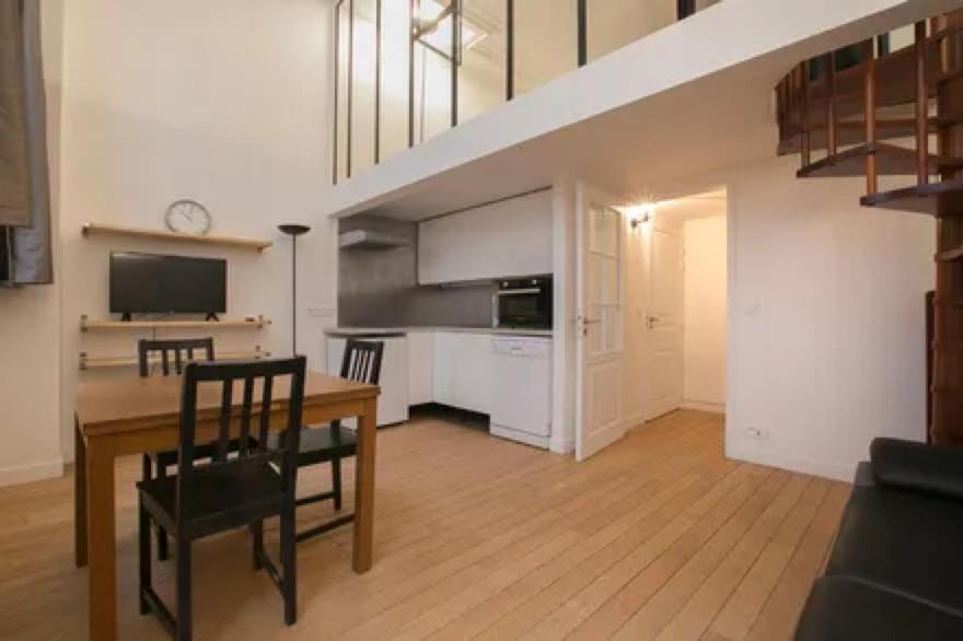 Apartment In Marais *